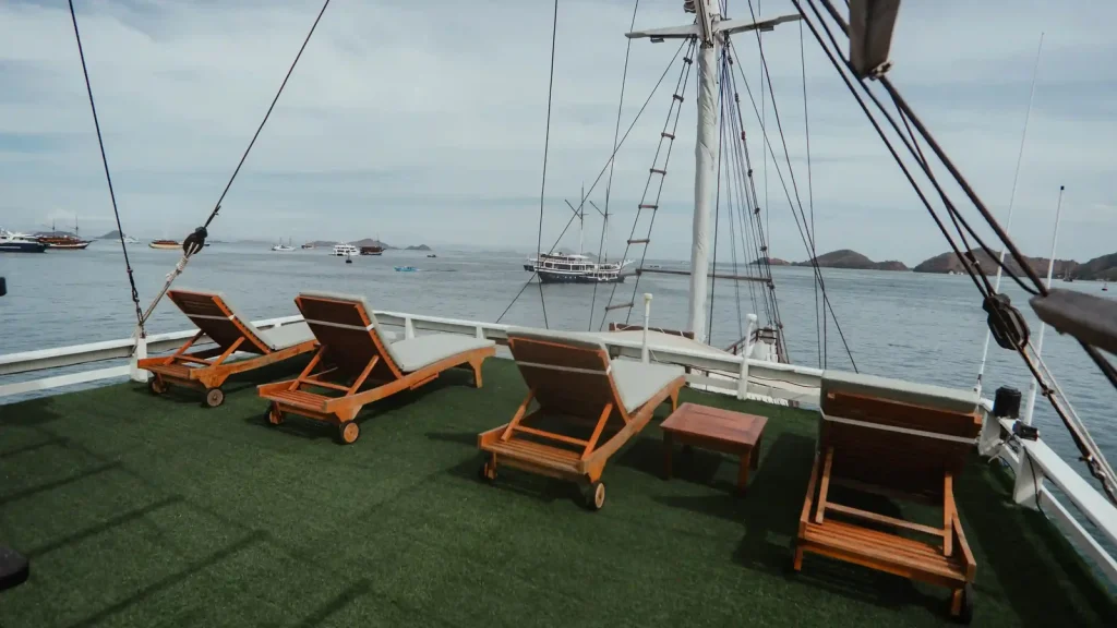 First Liveaboard In 2027: Beginner Guide