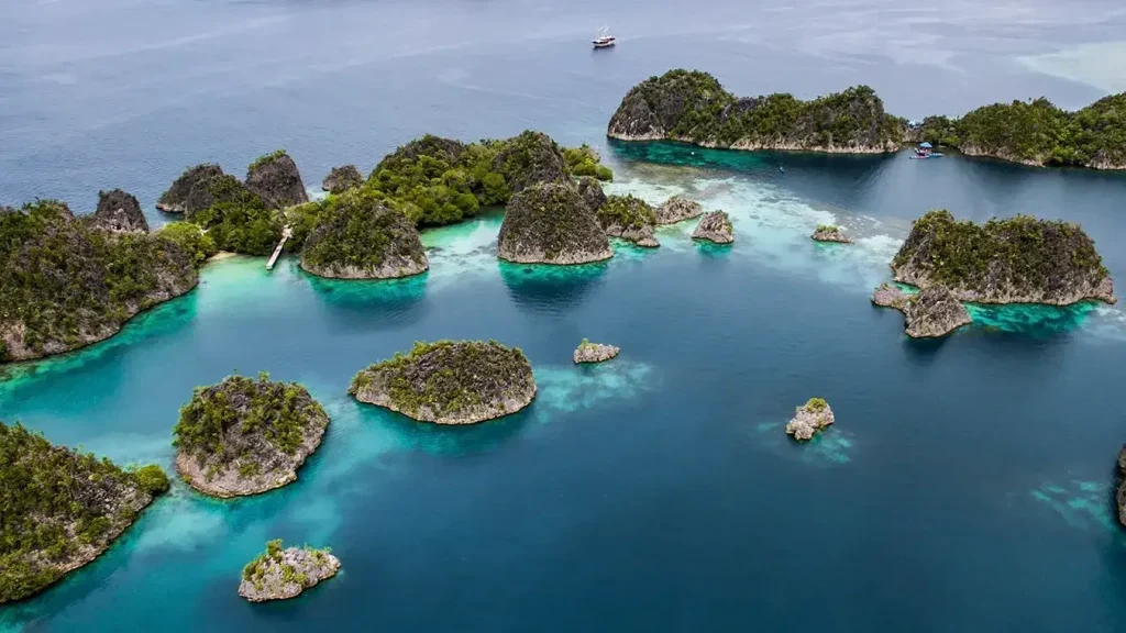 10‑day Raja Ampat and Bali liveaboard combo itinerary