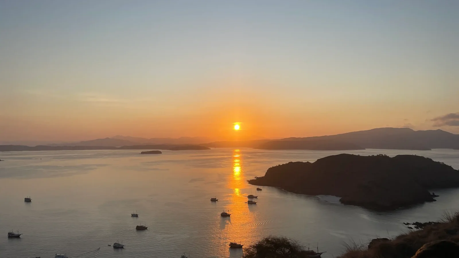 Sunrise at Top of Padar Island Trekking Activity