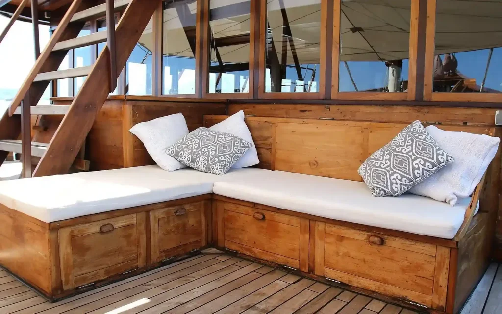 Embracing the Digital Nomad Lifestyle on Bali Liveaboards